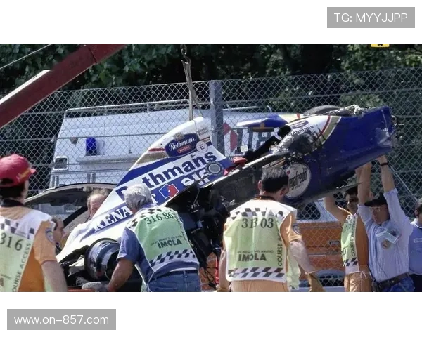 奥康推出塞纳主题特别版头盔，巴西站致敬本土赛车英雄