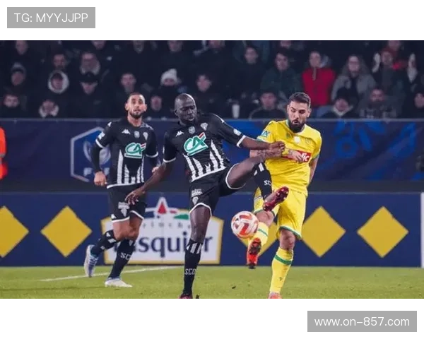 昂热4-1击败南特，18岁新星谢里夫传射建功